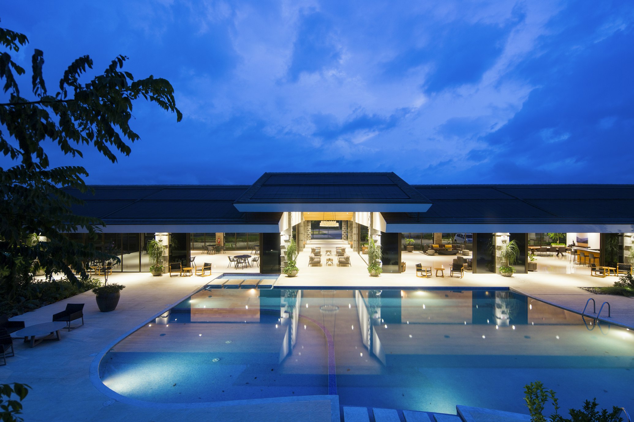 Luxury hotel partnership