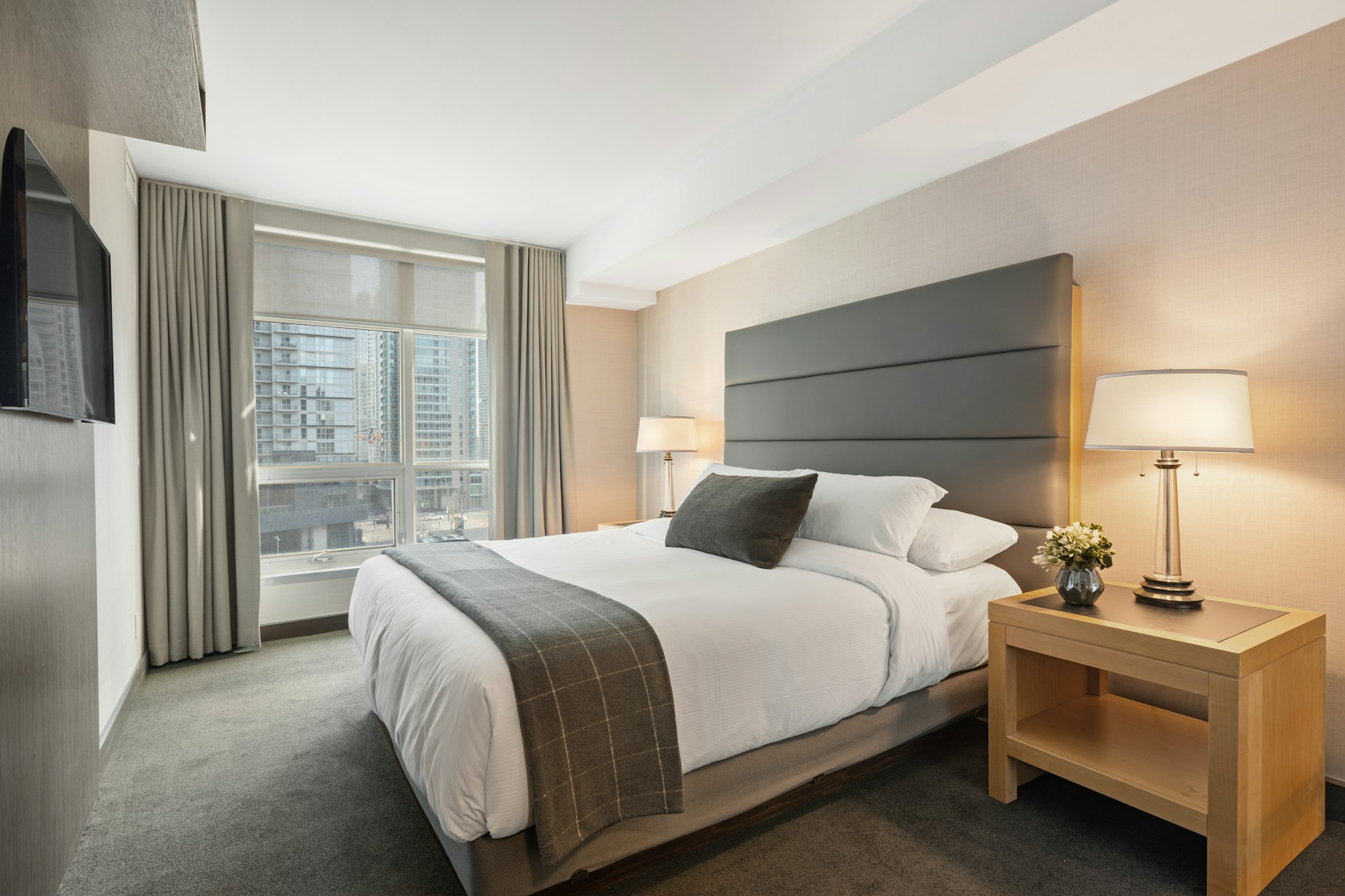 Connect with High-End Travelers